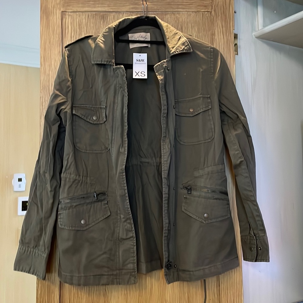 Brand new army green jacket. Adjustable at waste.